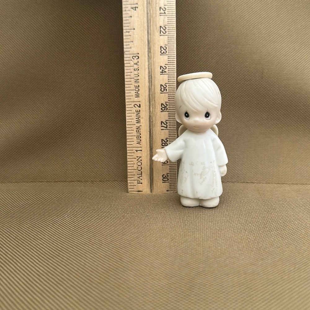 Precious Moments Figureine